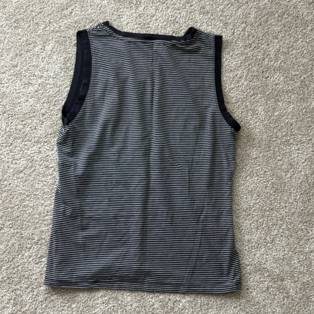 Banana Republic Women’s navy striped tank size medium - Picture 3 of 4